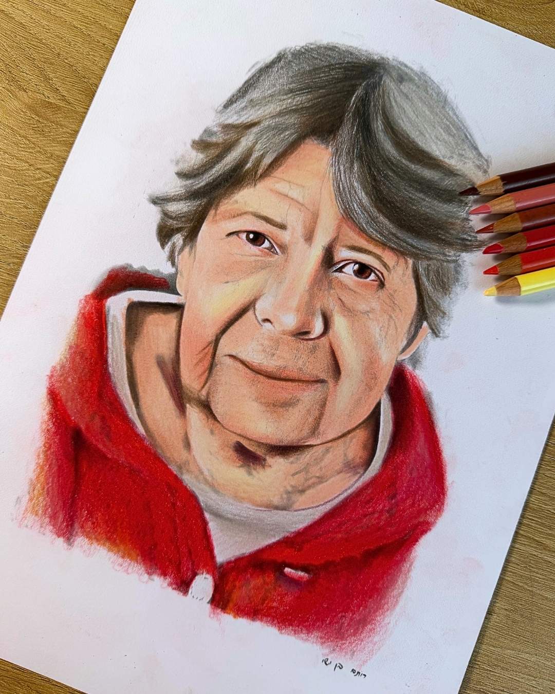 מתנה לסבתא- דיוקן פנים ציור בהזמנה אישית בעפרונות צבעוניים עבודת יד של רותם בן ישי